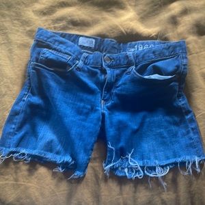 Cut off Gap jeans